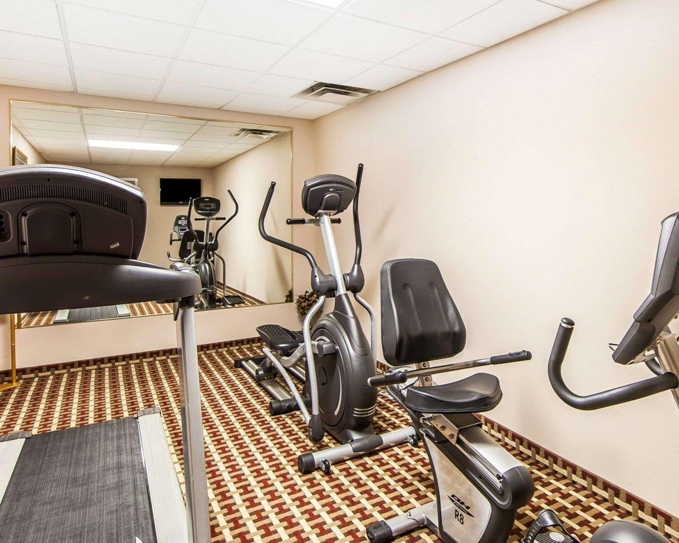 Quality Inn Seaman Екстериор снимка