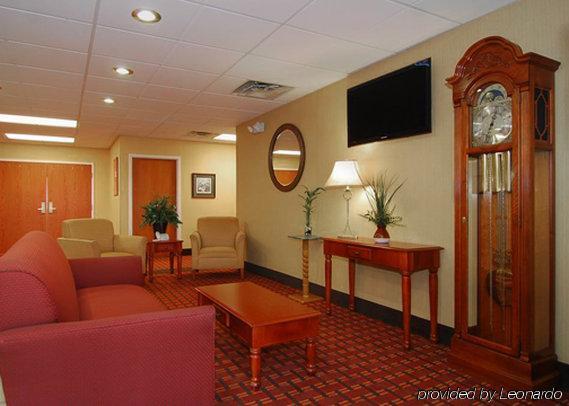 Quality Inn Seaman Интериор снимка