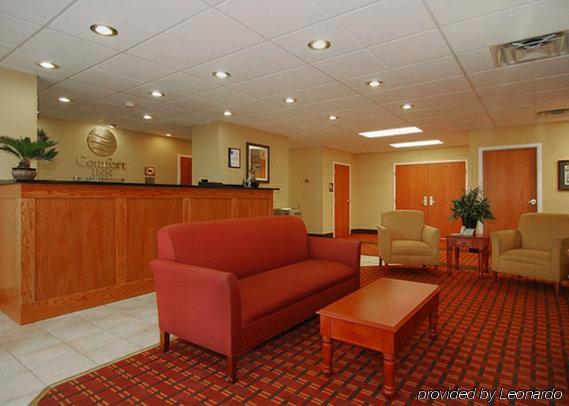 Quality Inn Seaman Интериор снимка