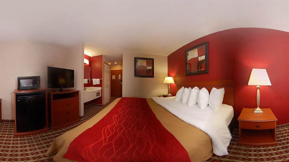 Quality Inn Seaman Екстериор снимка