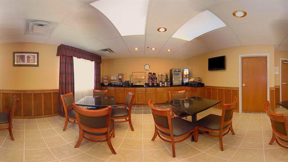 Quality Inn Seaman Екстериор снимка